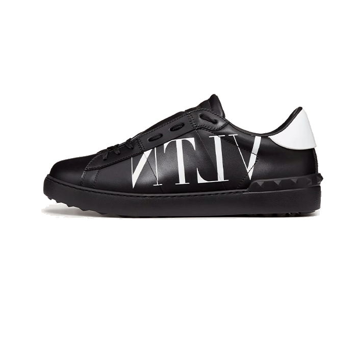 One stud leather sneakers