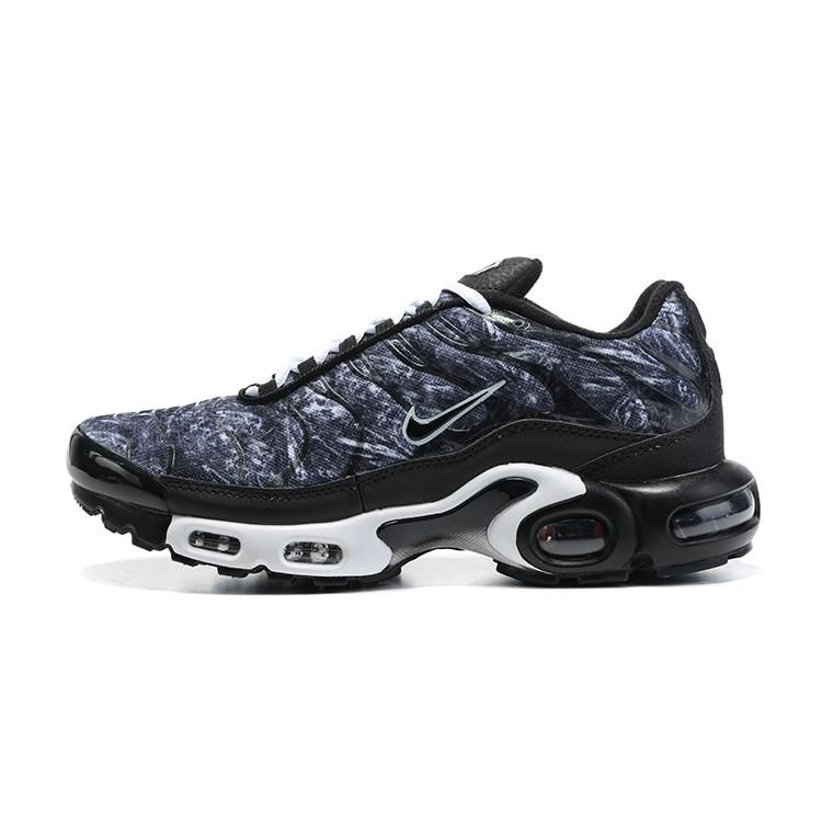 AIR MAX PLUS TN ‘DARK SMOKE GREY’