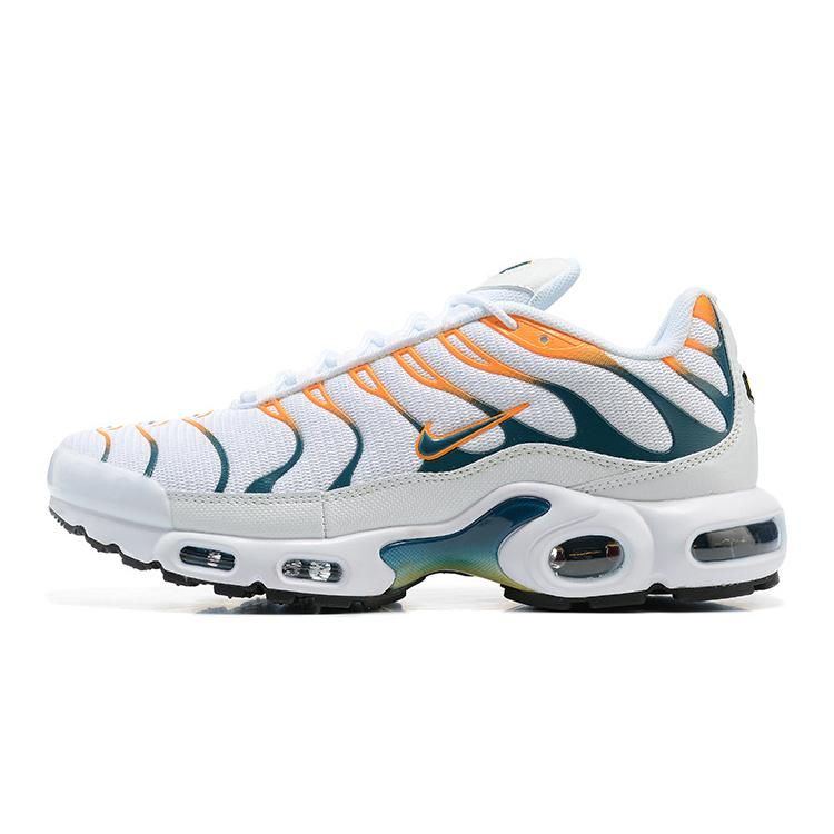 AIR MAX PLUS TN ‘HIKING CARABINE WHITE KUMQUAT MARINA’