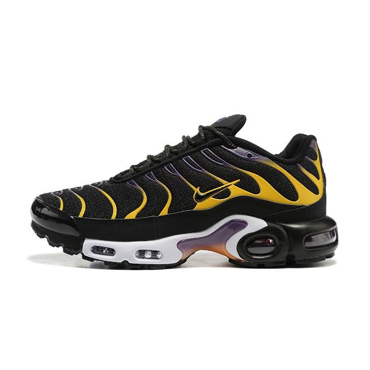 AIR MAX PLUS TN ‘UNIVERSITY GOLD VIOTECH PURPLE’