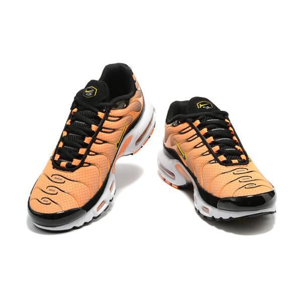 AIR MAX PLUS TN ‘ORANGE BLACK’