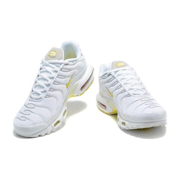 AIR MAX PLUS TN ‘WHITE BONE CELERY’